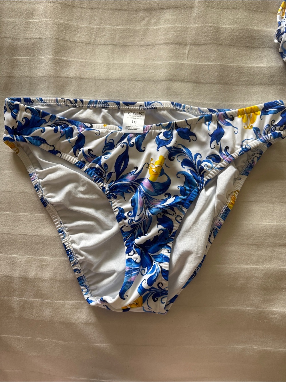 Venus Blue & White Swirl Bikini with Yellow Ties size DD (top) 10 (bottom) - Picture 4 of 5